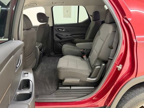 Used 2019 Chevrolet Traverse LT FWD image 19