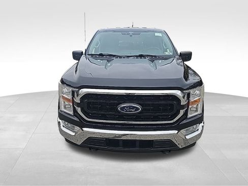 Used 2022 Ford F150 XLT image 2