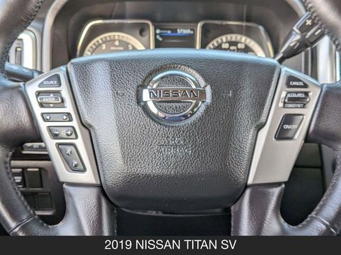 Used 2019 Nissan Titan SV w/ SV Convenience Package RWD image 12