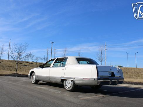 Used 1995 Cadillac Fleetwood Brougham image 20