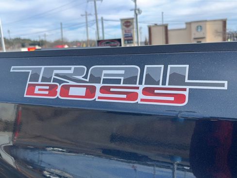 Used 2021 Chevrolet Silverado 1500 Custom Trail Boss w/ Safety Confidence Package image 32