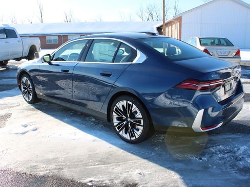 New 2026 BMW 530i xDrive AWD/4WD image 6
