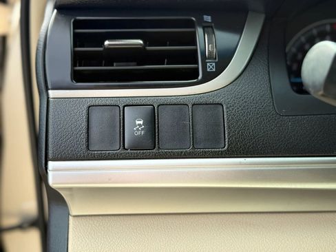 Used 2012 Toyota Camry LE image 14