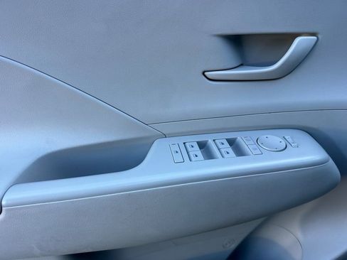 Used 2025 Hyundai Kona SEL image 10