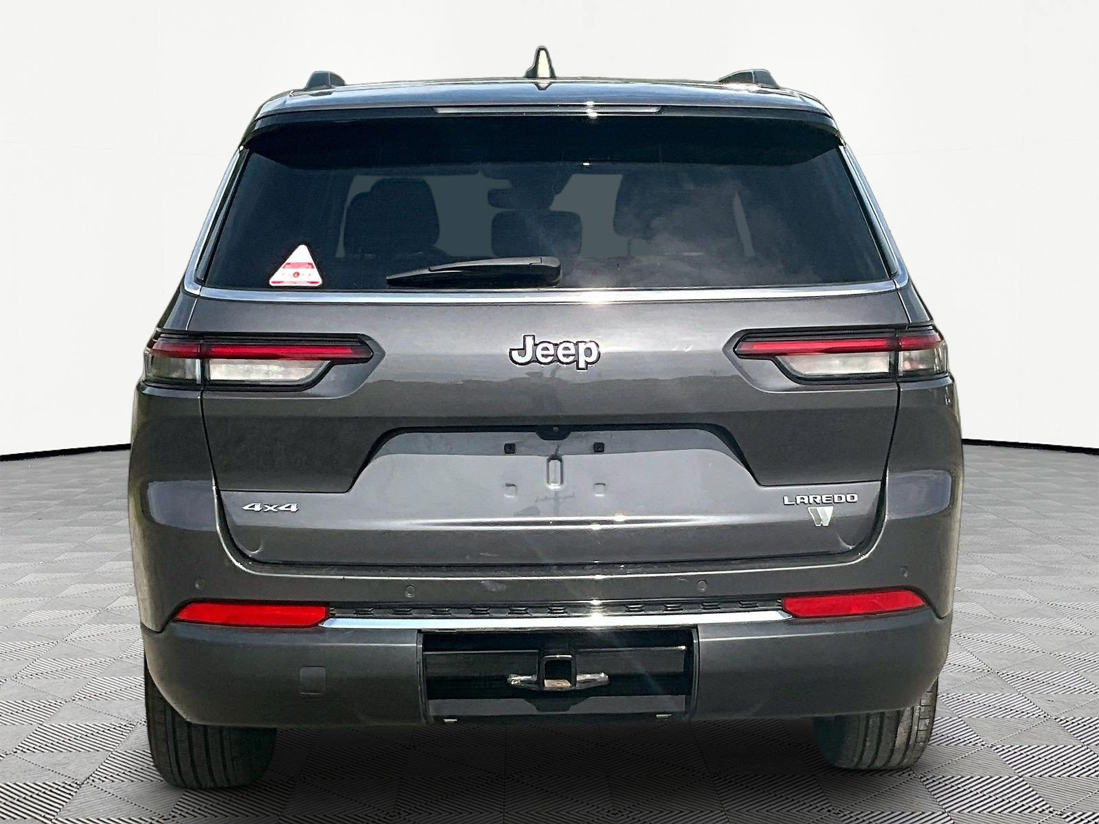 Used 2024 Jeep Grand Cherokee L Laredo AWD/4WD image 5