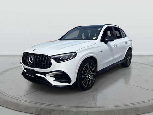 Used 2025 Mercedes-Benz GLC 43 AMG 4MATIC image 3