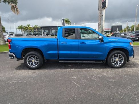 Used 2022 Chevrolet Silverado 1500 LT w/ Protection Package RWD image 3