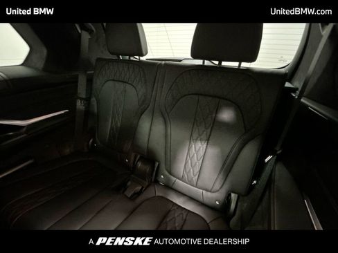 Used 2025 BMW X7 xDrive40i w/ M Sport Package image 22