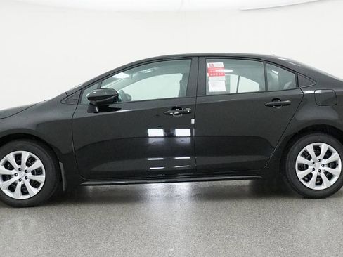 Used 2026 Toyota Corolla LE image 22