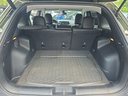 Used 2019 Jeep Cherokee Limited AWD/4WD image 12