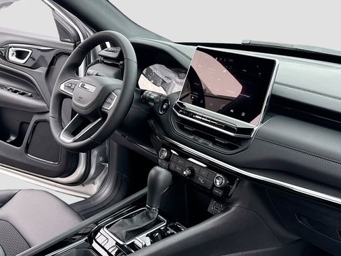 New 2026 Jeep Compass Latitude image 5