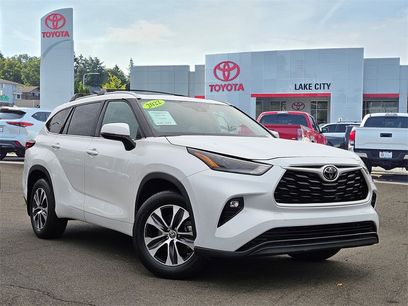 Used 2022 Toyota Highlander XLE