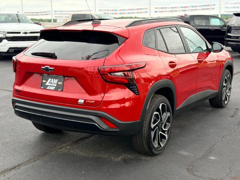 New 2026 Chevrolet Trax RS FWD image 5