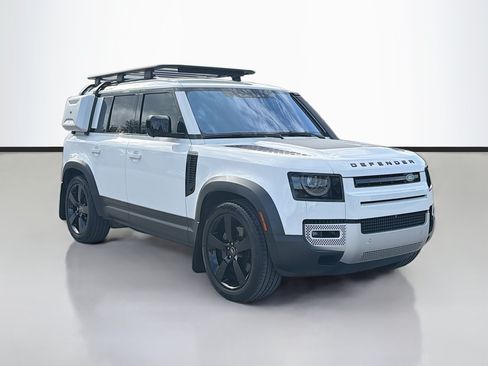 Used 2022 Land Rover Defender 110 S AWD/4WD image 7
