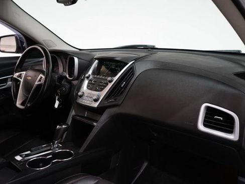 Used 2017 Chevrolet Equinox Premier w/ Enhanced Convenience Package image 18