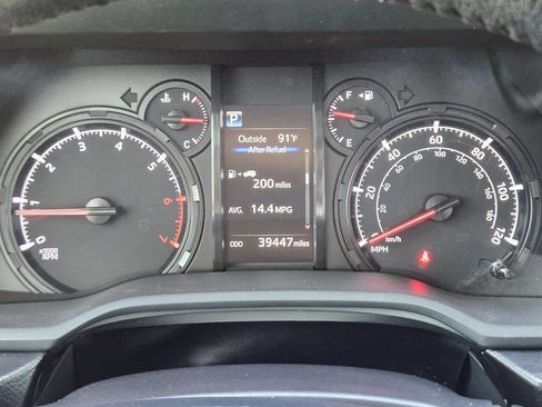 Used 2023 Toyota 4Runner SR5 Premium w/ Moonroof Package RWD image 6