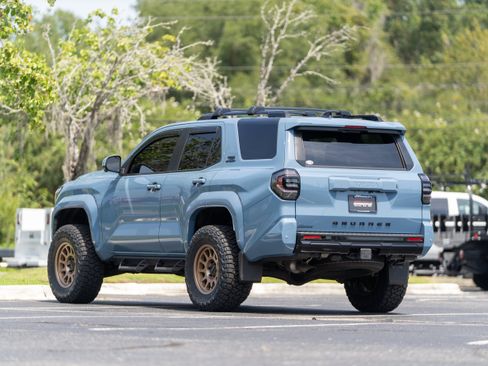 Used 2025 Toyota 4Runner TRD Sport Premium AWD/4WD image 3