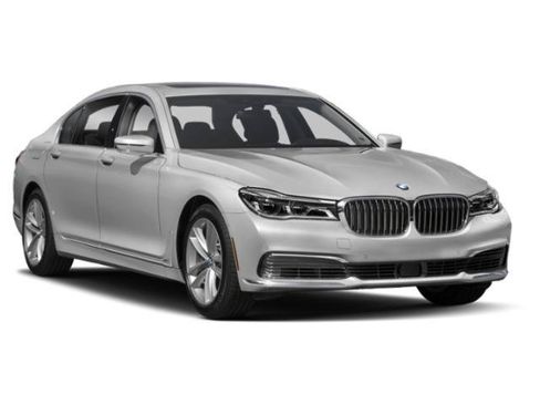Used 2019 BMW 750i xDrive w/ Luxury Rear Seating Package AWD/4WD image 9