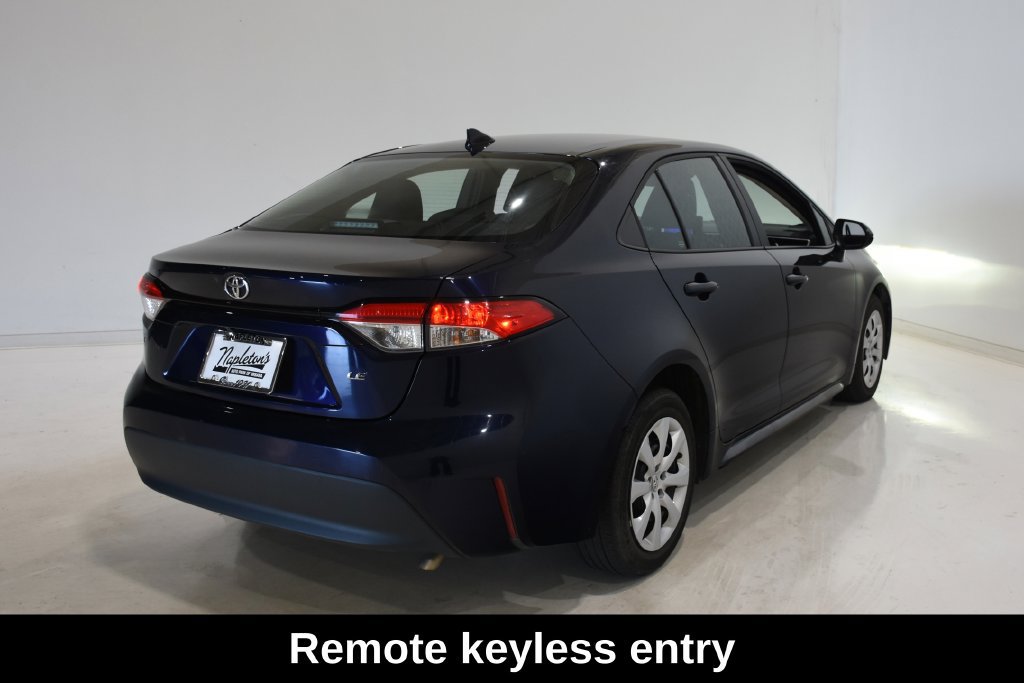Used 2025 Toyota Corolla LE FWD image 4
