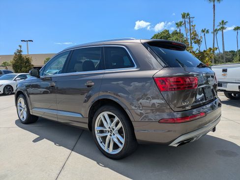 Used 2017 Audi Q7 3.0T Prestige w/ Prestige Package AWD/4WD image 4