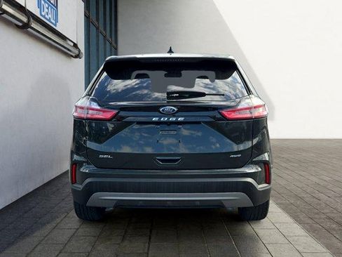 Certified 2024 Ford Edge SEL w/ Convenience Package AWD/4WD image 3