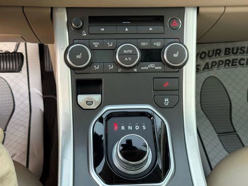 Used 2013 Land Rover Range Rover Evoque Pure Premium image 24