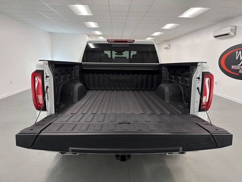 New 2026 GMC Sierra 1500 SLT w/ SLT Premium Plus Package AWD/4WD image 8