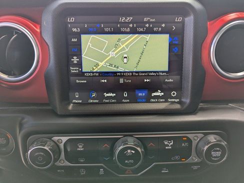 Used 2021 Jeep Gladiator Rubicon AWD/4WD image 17