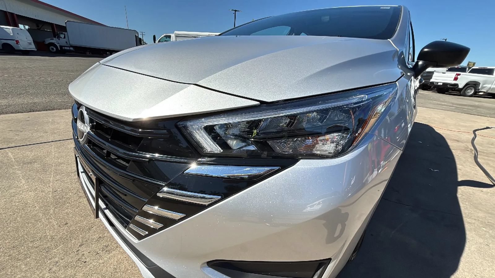 Used 2025 Nissan Versa S FWD image 38
