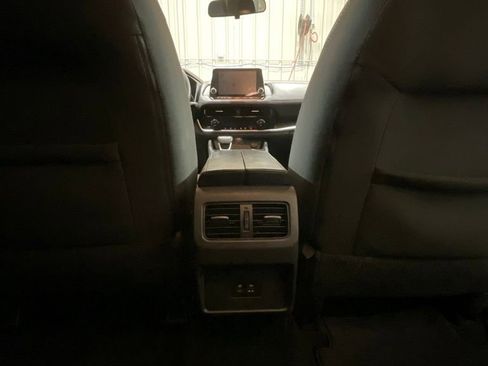 Used 2021 Nissan Rogue SV image 13