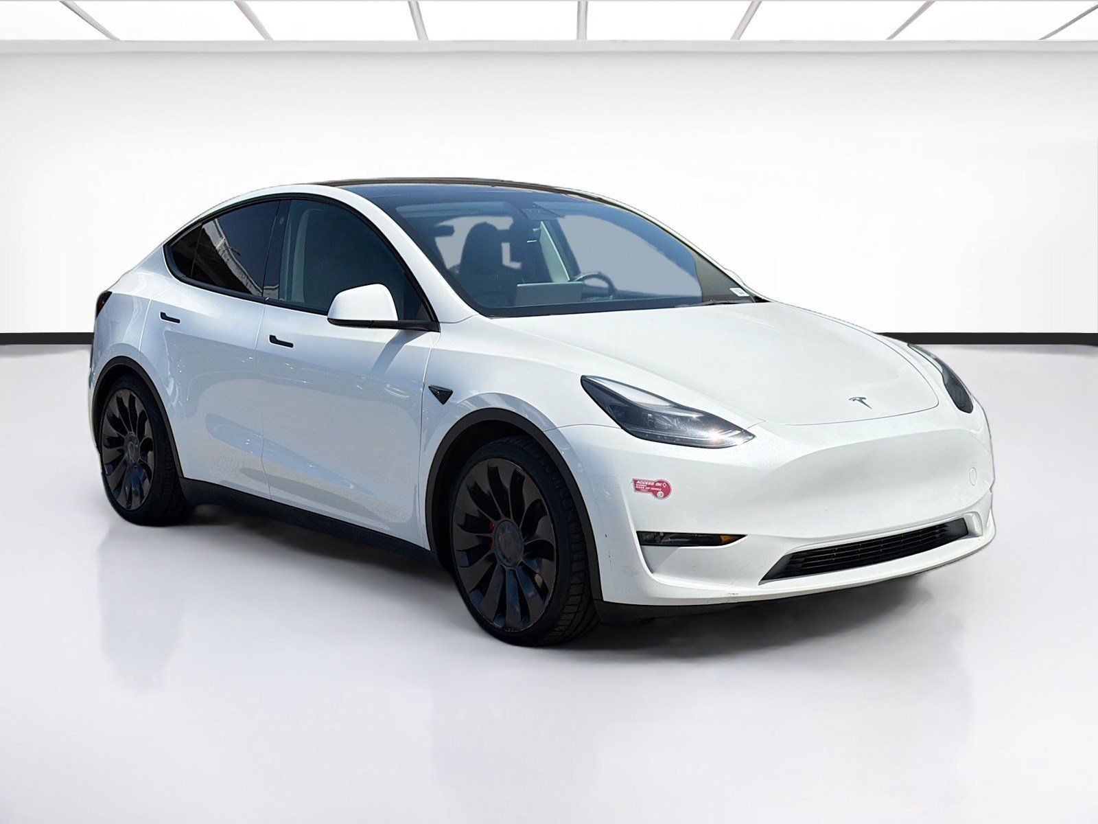Used 2023 Tesla Model Y Performance AWD/4WD image 3