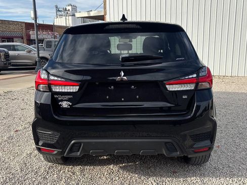 Used 2024 Mitsubishi Outlander Sport SE image 4