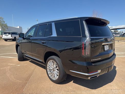 Used 2025 Cadillac Escalade Premium Luxury w/ Touring Package image 4