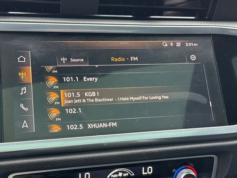 Used 2020 Audi Q3 2.0T Premium Plus w/ Premium Plus Package image 17