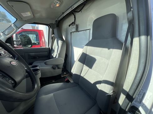 Used 2019 Ford E-350 and Econoline 350 Super Duty image 10