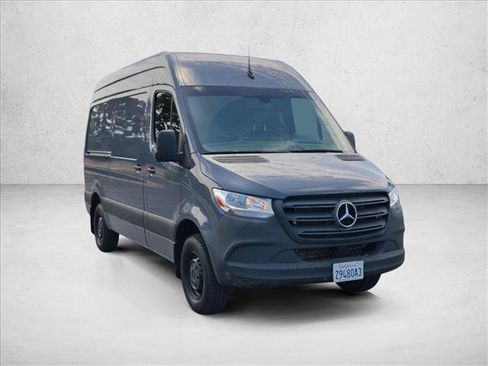 Used 2020 Mercedes-Benz Sprinter 2500 image 3