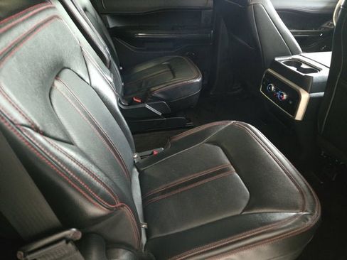 Used 2023 Ford Expedition Limited image 8