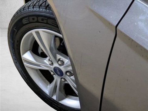 Used 2014 Ford Focus SE image 10