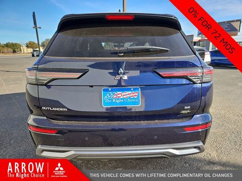 New 2026 Mitsubishi Outlander SE image 11