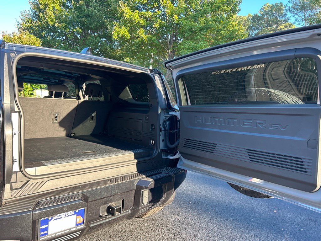 Used 2025 GMC Hummer EV 2X w/ LPO, Sport Package AWD/4WD image 49