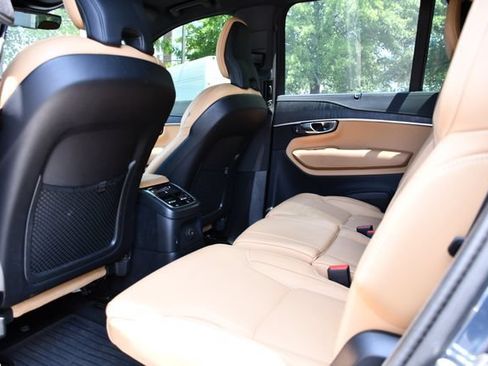 Used 2025 Volvo XC90 T8 Ultra w/ Protection Package Premier AWD/4WD image 15