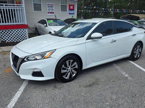 Used 2020 Nissan Altima 2.5 S FWD image 2