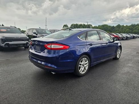 Used 2016 Ford Fusion SE FWD image 3