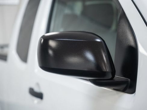 Used 2021 Nissan Frontier SV RWD image 11