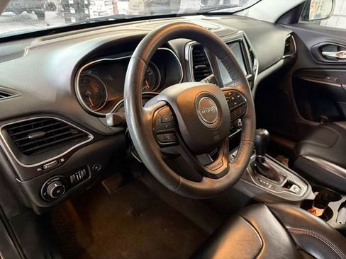 Used 2022 Jeep Cherokee Trailhawk w/ Trailer Tow Group image 8