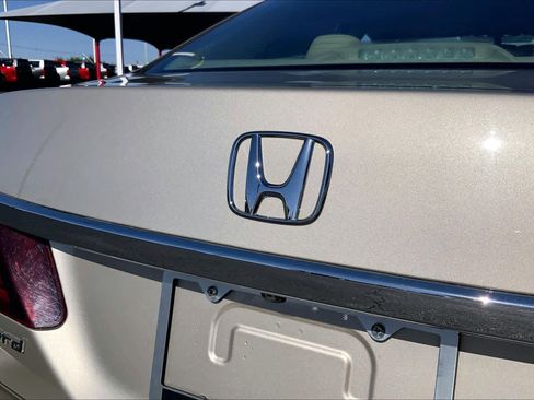 Used 2016 Honda Accord EX-L image 18
