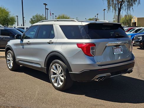 Used 2023 Ford Explorer Platinum w/ Technology Package AWD/4WD image 8