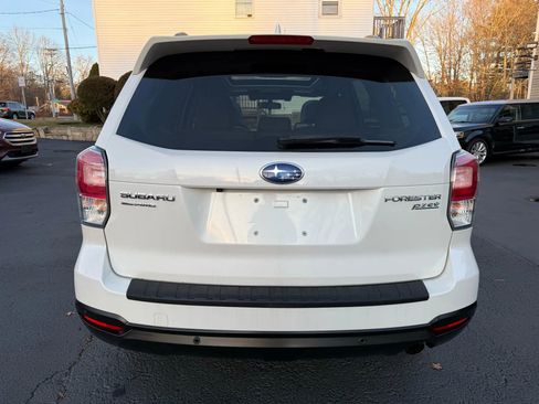 Used 2017 Subaru Forester 2.5i Limited image 6