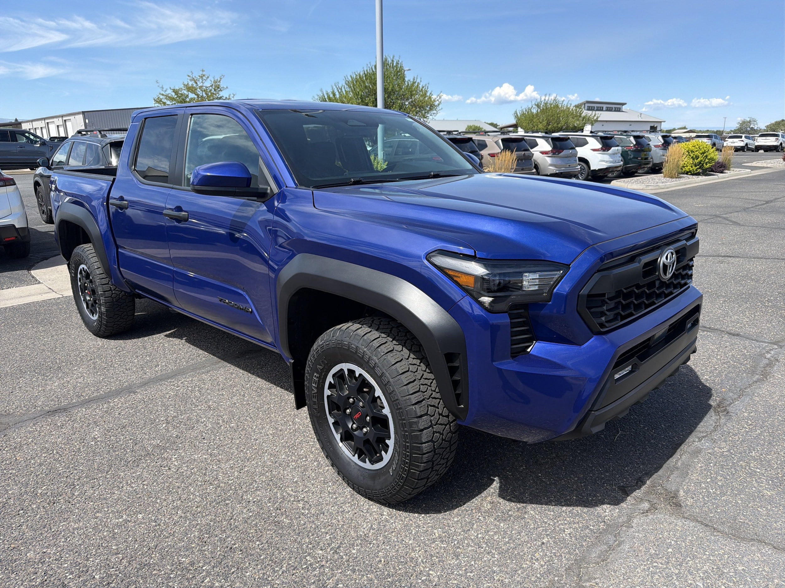 Used 2024 Toyota Tacoma TRD Off-Road AWD/4WD image 1