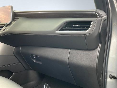 Used 2024 Chevrolet Tahoe Z71 w/ Luxury Package image 17